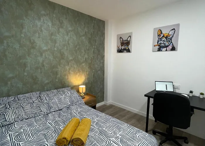 Coliving El Juanito 招待所 *